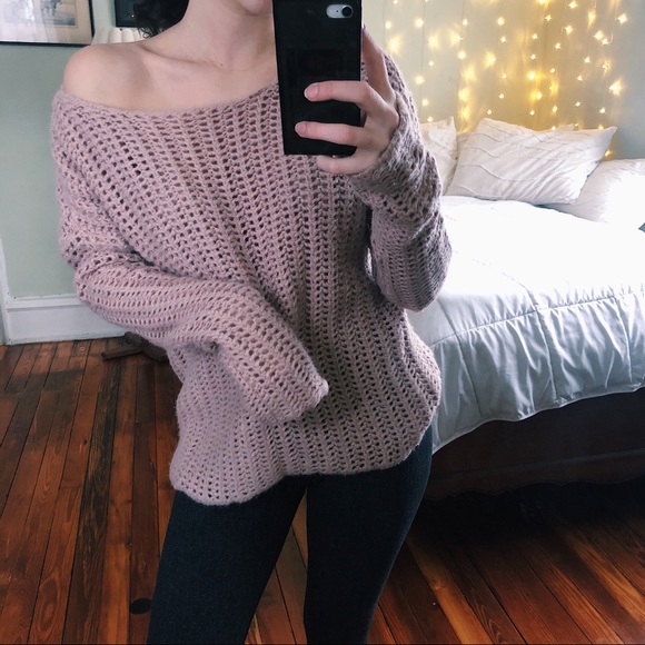 Calvin Klein Sweaters - Calvin Klein Pale Pink Knitted Cozy Sweater